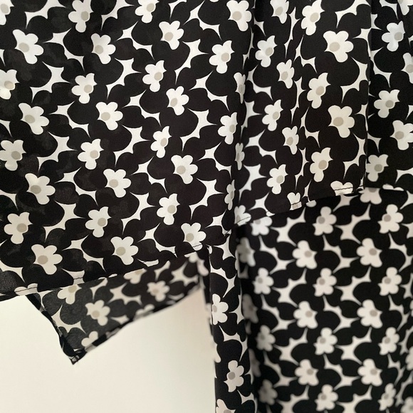 Michael Kors Floral Black and White Ruffled Cold Sleeve Blouse - Picture 7 of 9